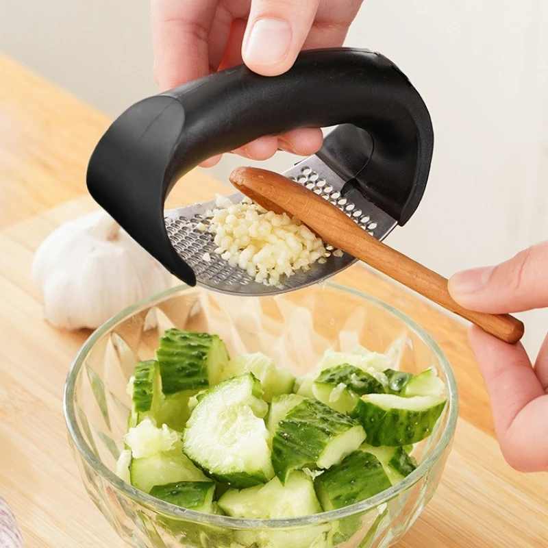 Stainless Steel Garlic Crusher - مراجعة Manual Garlic Press وسعره
