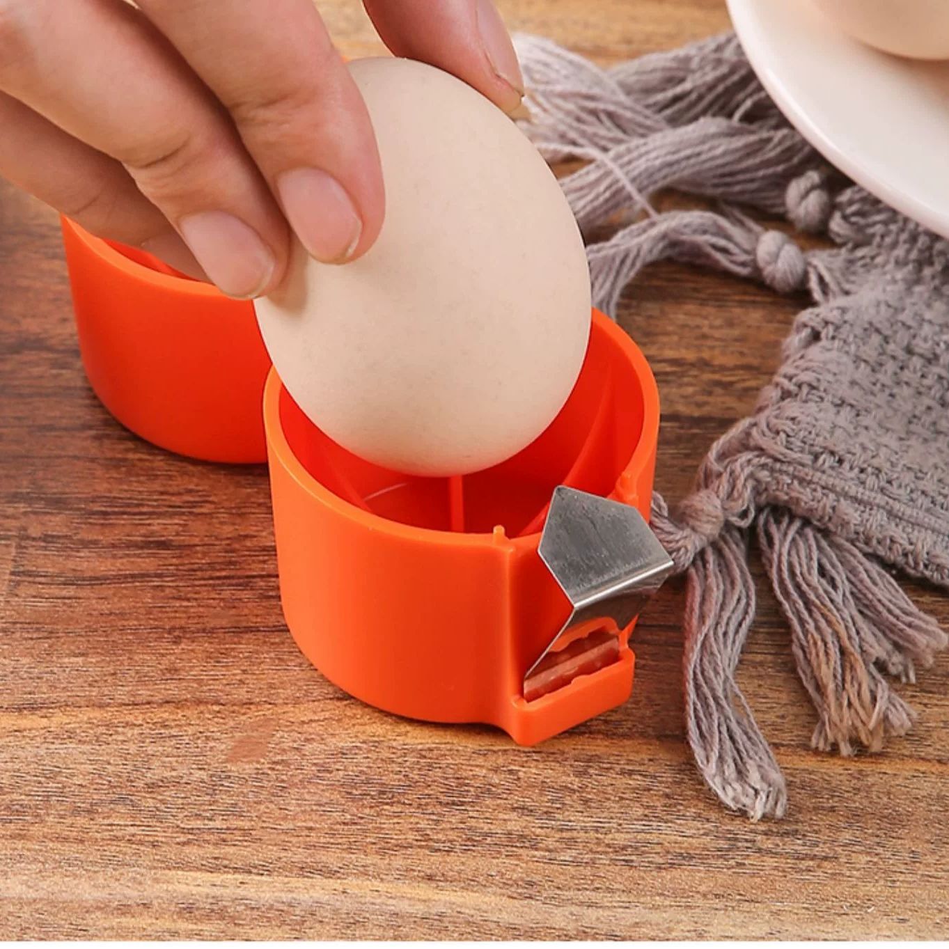 Eggshell peeler, egg beater, e - مراجعة Egg Separator Tool وسعره
