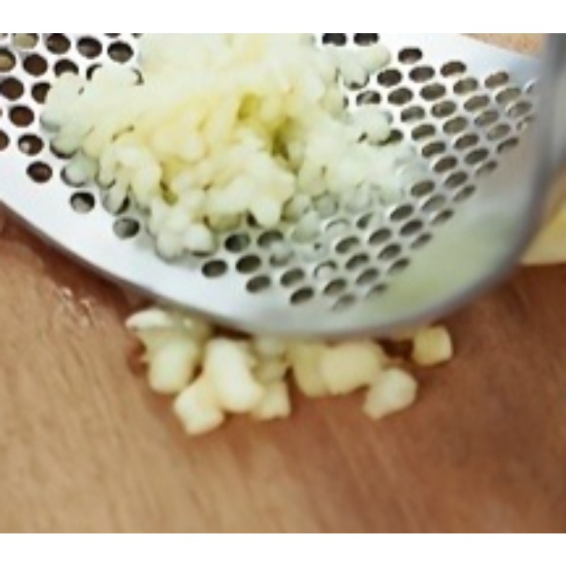 Ergonomic Garlic Press Manual, - مراجعة Manual Garlic Press وسعره